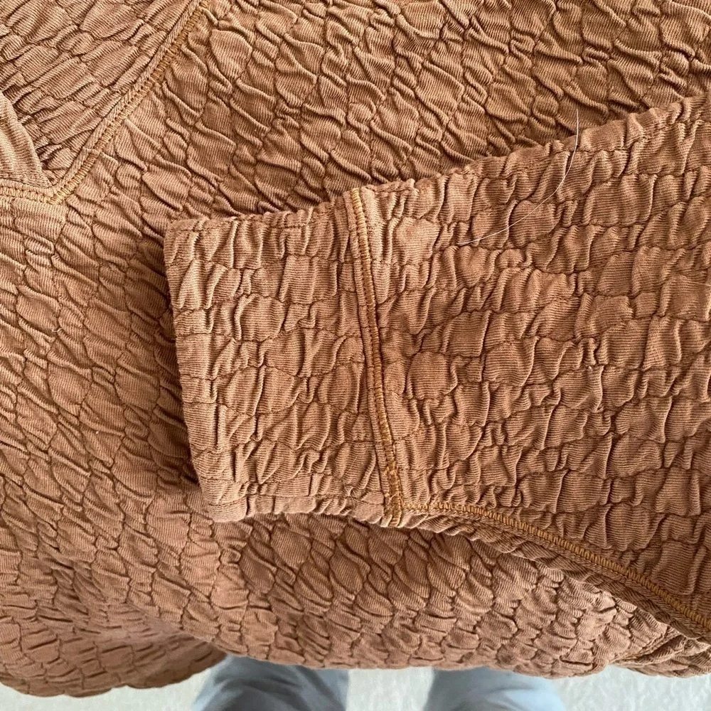Lululemon Rippled V-Neck High Low Oversized Pullover Copper Brown Size 4
